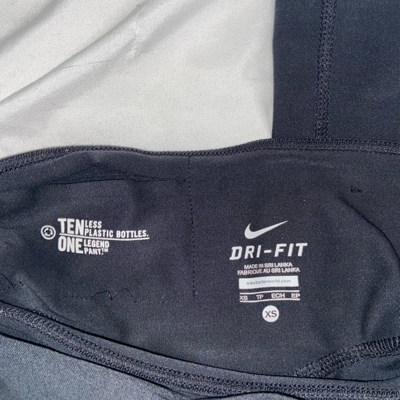 NIKE Dry Fit Leggings - XS - Picture 2 of 3